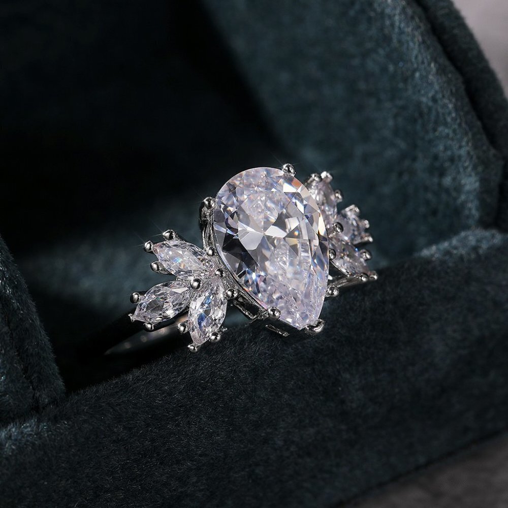 💥Beautiful Water Drop With Leaf Crystal Pure CZ Silver Pear Wedding Ring, K800 - Picture 7 of 7